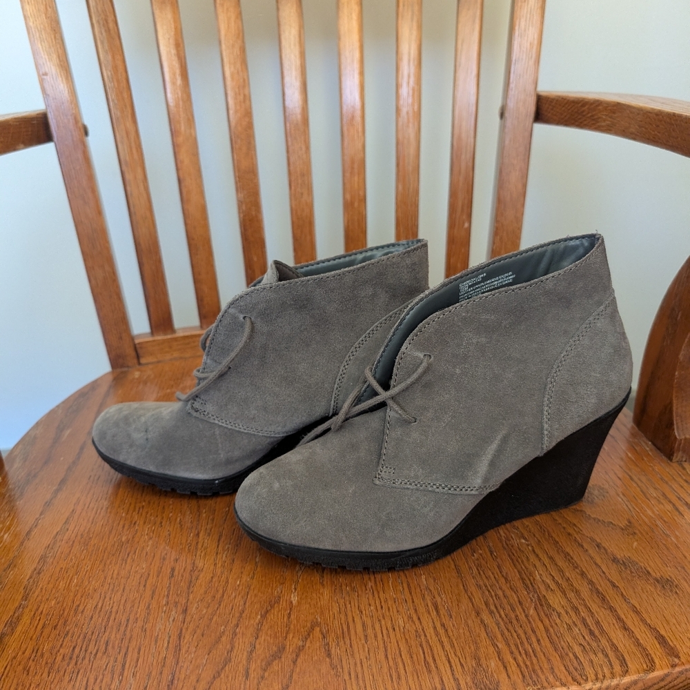 Women's Gray Faux Suede Wedge Ankle Boots US 10